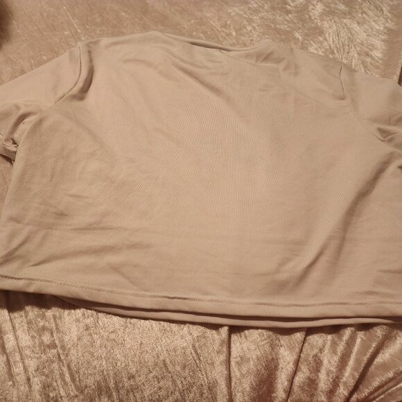 Crop top - Picture 2 of 2